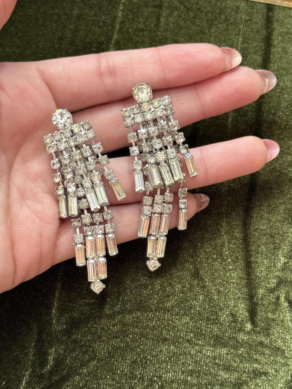 Vintage silver tone Rhinestone screw back earrings